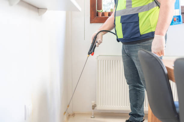 Best Pest Removal Services  in West Simsbury, CT
